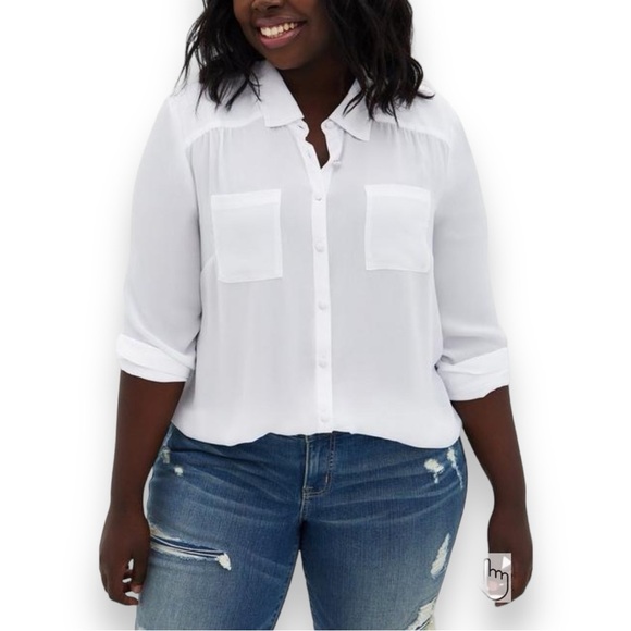torrid Tops - NWT Torrid white button up tunic